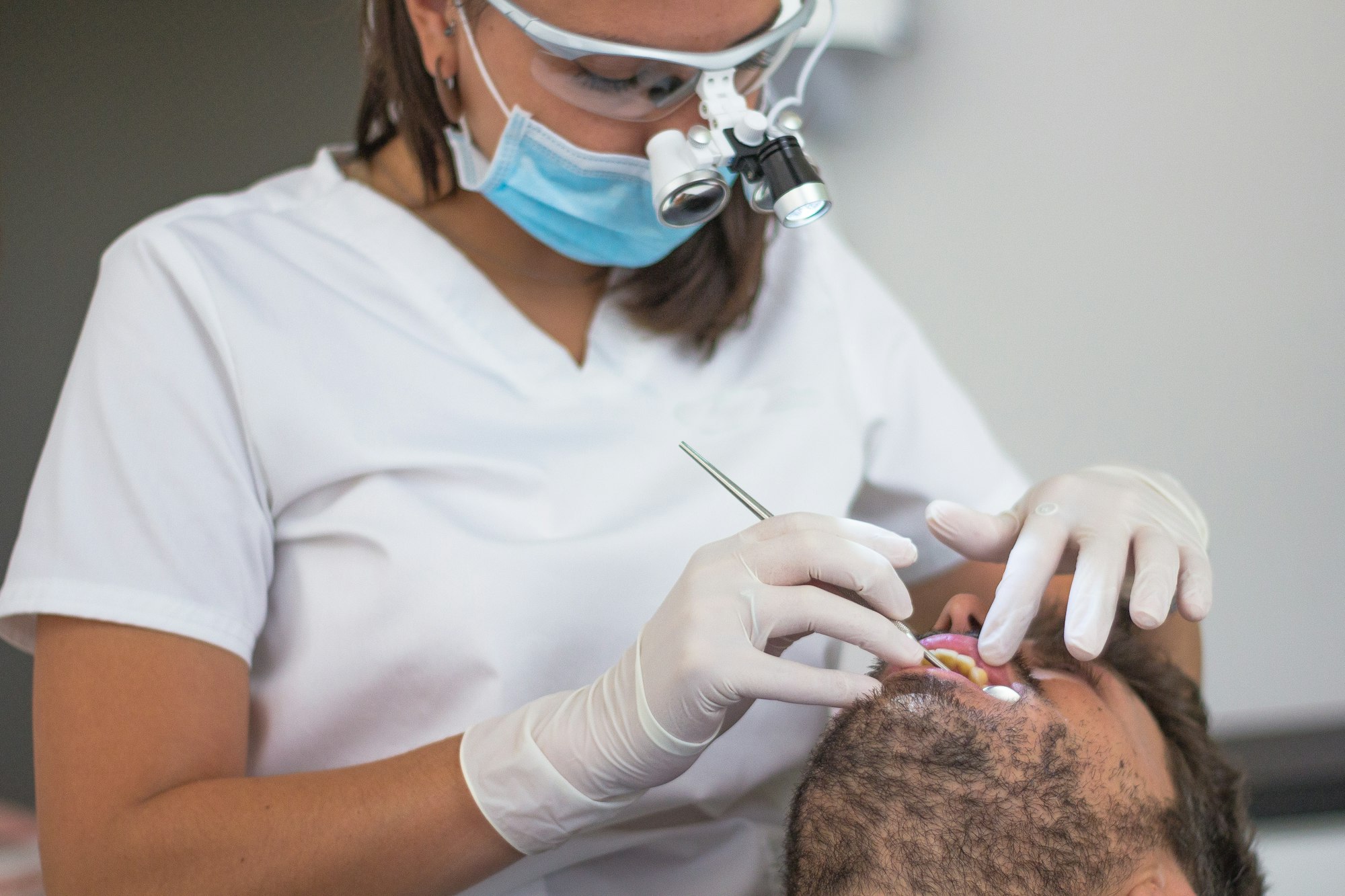 Urgence dentaire : comment contacter un dentiste ?